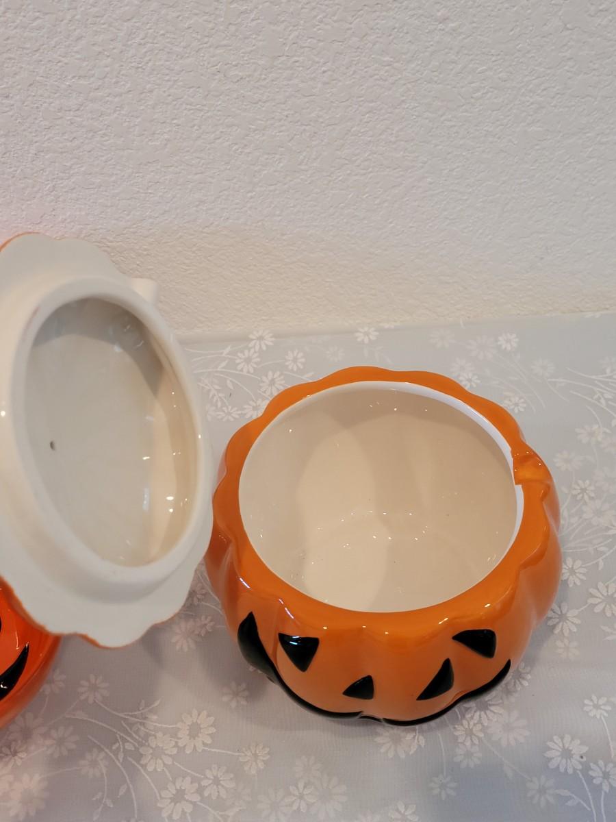 Lot 25 Halloween Ceramic JackOLantern Bowls, Ceramic JackOLantern with Lid and Melting