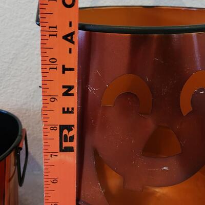 Lot 33: Metal Jack-O-Lantern Lantern and Metal Fall Container 