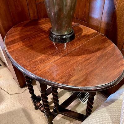 Lot 54  Antique Oval Gate Leg Drop Leaf Tea Table