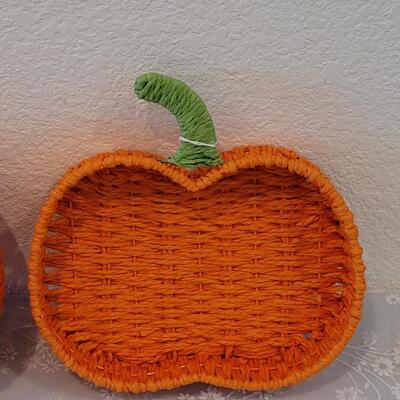 Lot 39: (2) Pumpkin Nesting Baskets and Melting Pumpkin