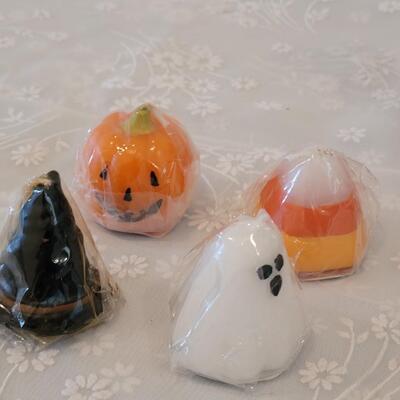 Lot 41: Halloween Candles (8) and Candy Corn Wood Deco