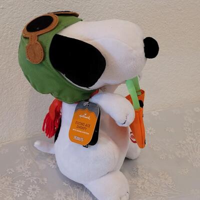 Lot 44: Flying Ace Snoopy 50 years the Great Pumpkin-sound and motion 