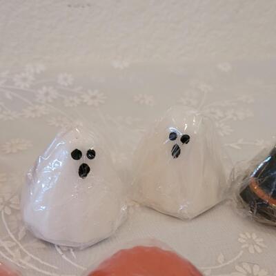 Lot 46: (8) Halloween Candles and Luminary Jar 