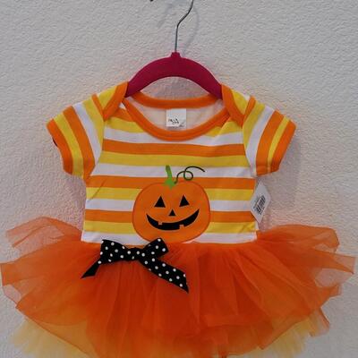 Lot 50:  Halloween Outfit & Costume 