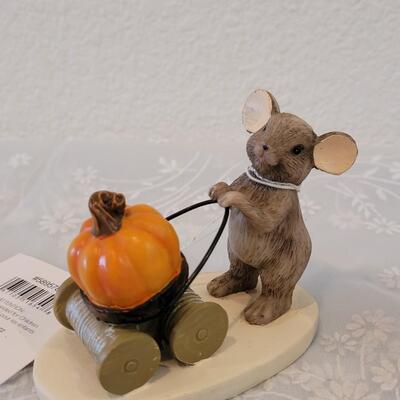 Lot 52: Halloween Figurines 