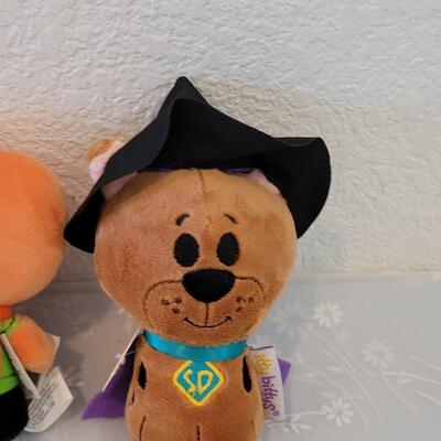 Lot 56: Hallmark Halloween Itty-bittys