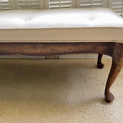 Lot 79 Upholstered Bench Dark Wood Off White Fabric