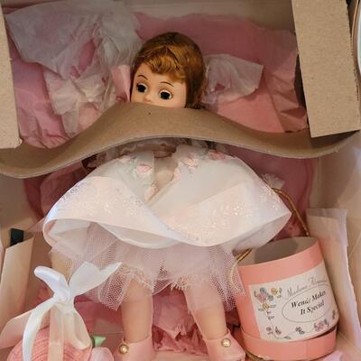 Lot 74: Madame Alexander Dolls