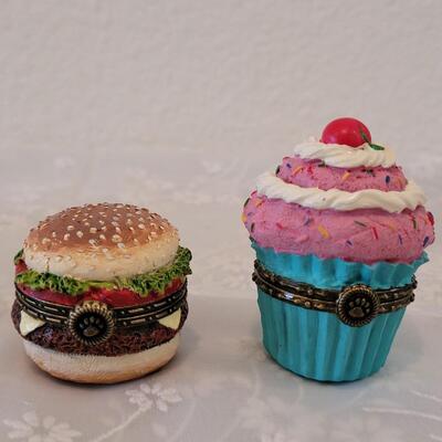 Lot 78: (2) Boyd's Bears Trinket Boxes