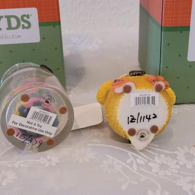 Lot 80: (2) Boyd's Bears Trinket Boxes 
