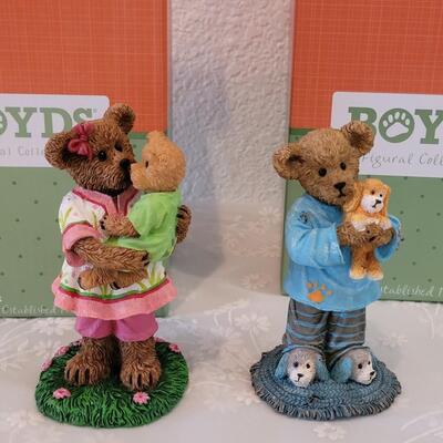Lot 82: (2) Boyd's Bears Figurines 