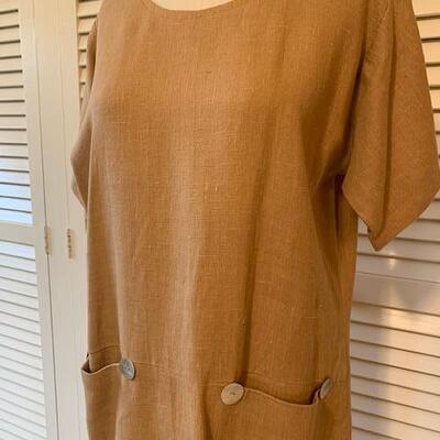 Lot 104 Kohala Plantation Dress Tan Linen 2 Front Pockets w/ Buttons.