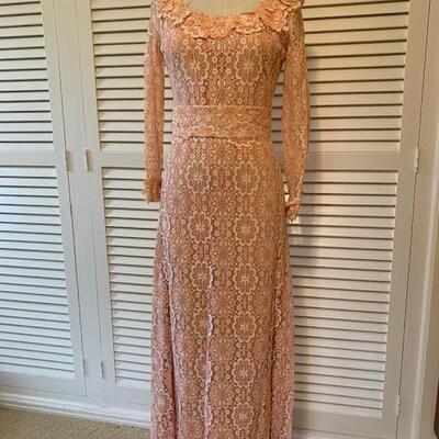 Lot 108 Vintage Bullocks Wilshire Peach Lace Dress Size 8