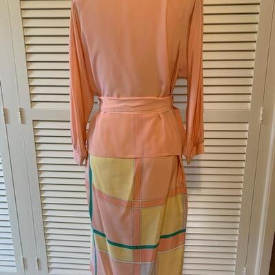 Lot 110 Vintage 2pc Blouse & Skirt Peach Pastel Geometric Pattern
