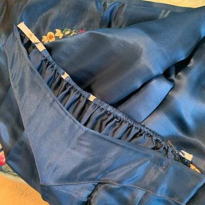 Lot 117 Vintage 1940s Souvenir Chinese Sweetheart Pajamas Size Medium 2pcs