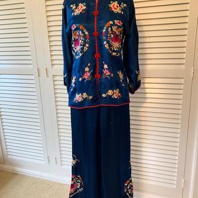 Lot 117 Vintage 1940s Souvenir Chinese Sweetheart Pajamas Size Medium 2pcs