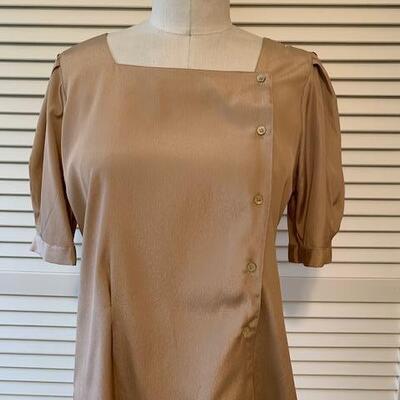 Lot 123 Vintage I Magnin Tan Blouse Side Front Buttons Size Medium