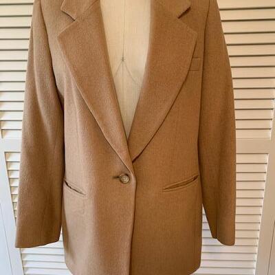 Lot 127 Women's Camel Blazer Bill Winn San Marino Size Medium