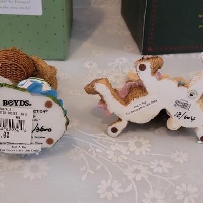 Lot 83: (2) Boyd's Bears Figurines 
