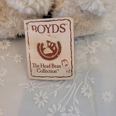 Lot 89: Boyd's Bears Figurine and Boyd's Bear Plushie 