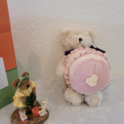 Lot 89: Boyd's Bears Figurine and Boyd's Bear Plushie 