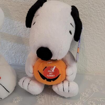 Lot 94: Hallmark Holiday Snoopy- Christmas, Halloween and Easter