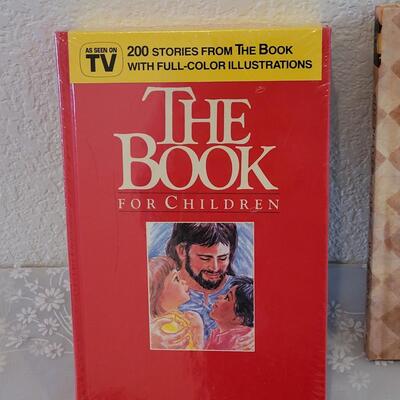 Lot 106: The Living Bible, The Bookfor Children and The Prayer of Jabez