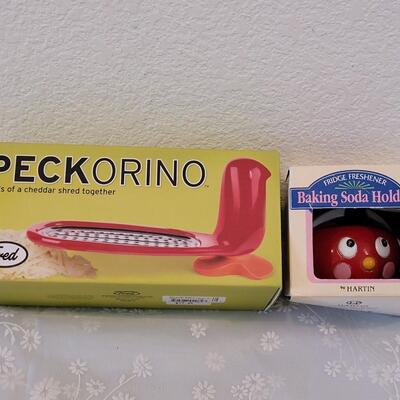 Lot 110: Baking Soda Holder and Peckorino