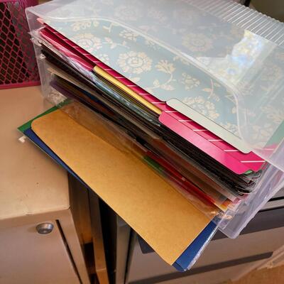 #392 U - File Box Hanging File Folders and Plastic Box 