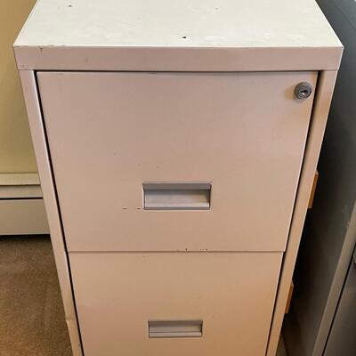 #394U - 2 File Drawer Cabinet No Key