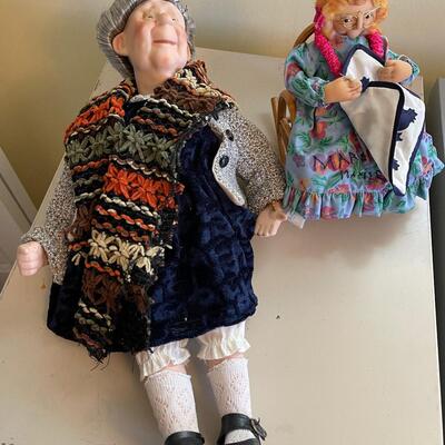 #404U  2 Granny Dolls 