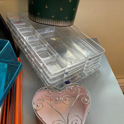 #407U - Paper Trays and Organizers 