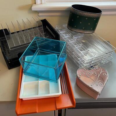 #407U - Paper Trays and Organizers 
