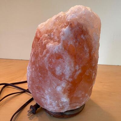 #410U - Himalayan Salt Lamp 