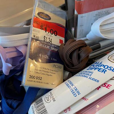 #416U SEWING ITEMS : New Zippers, Bias Tape
