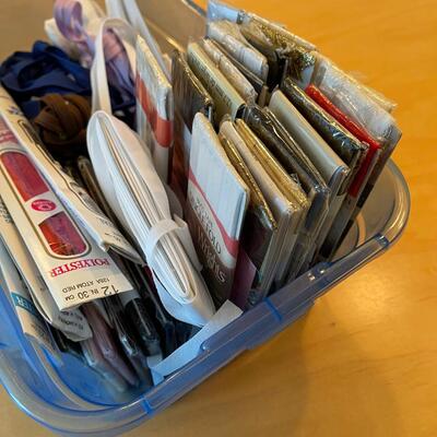#416U SEWING ITEMS : New Zippers, Bias Tape