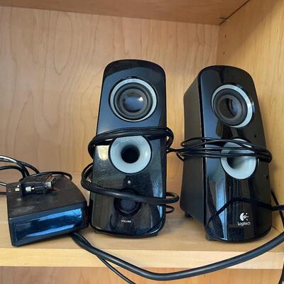 #428U Logitech Speakers 