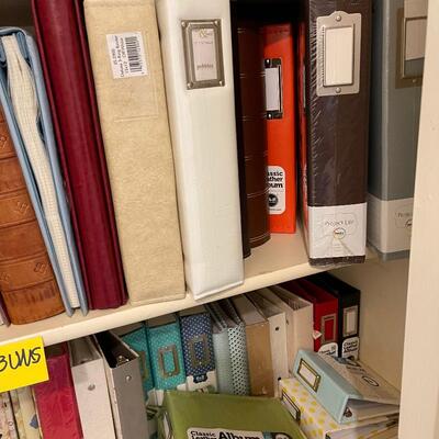 #430U HUGE Lot of Scrapbook Binders 