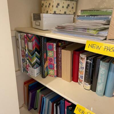 #430U HUGE Lot of Scrapbook Binders 