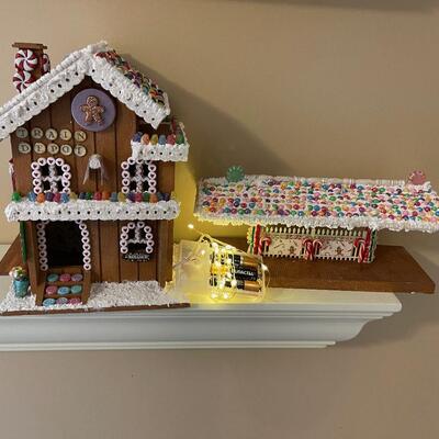 #435U 2 Gingerbread House Train Station with Lighting 
