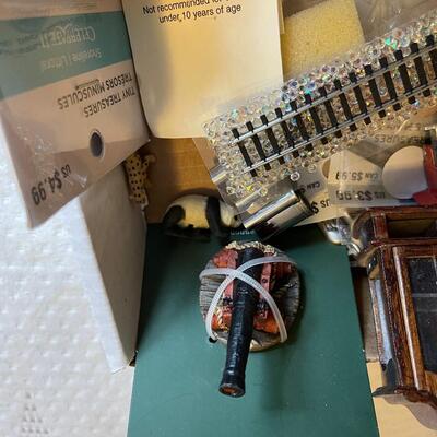 #442U Small Minutes Crafting Supplies #4 Train & Cannon