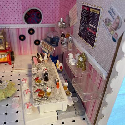 #457U Diorama of the Sweet Shop - CUTE!