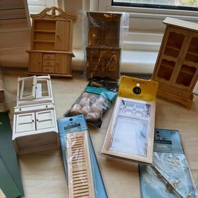 #468U Lot of Doll Furniture 