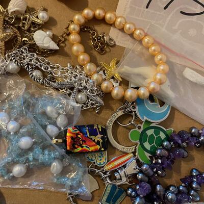 #473U Hawaii Costume Jewelry 