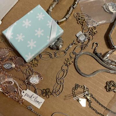 #475U Silver Toned Costume Jewelry Several Pieces of 925