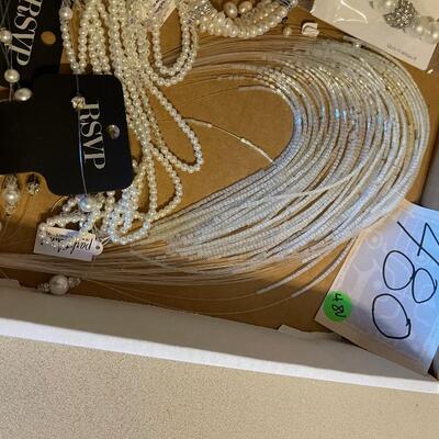 #480U White and Delightsome Pearls of the Sea! 