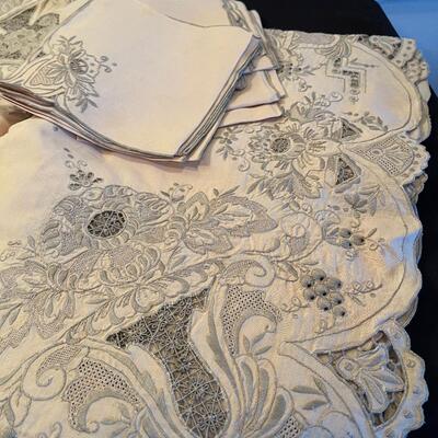 #487 EUCHRE Table Cloth, Antique Finely made Irish Linen + 12 Napkins 