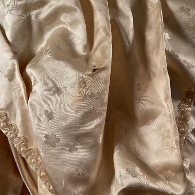 #494  ANTIQUE Victorian Dress 