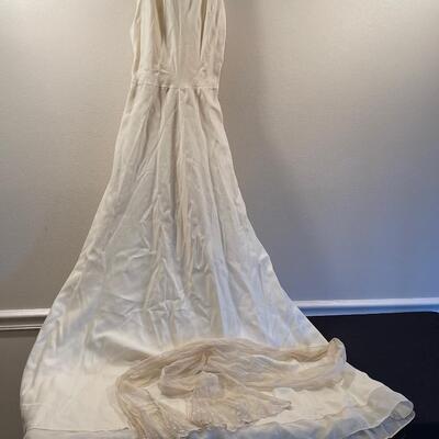 #497 White Slip / Lingerie's with lace Scarf 