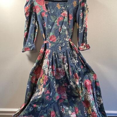 #499 FLORAL Navy Dress 80's Clues Collection 